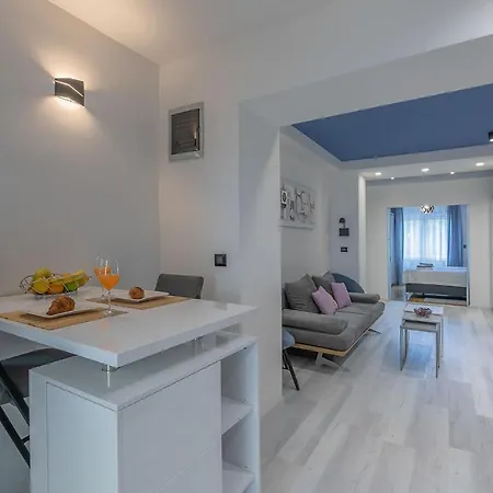 Arena Blue Dream - Modern With Terrace Pola