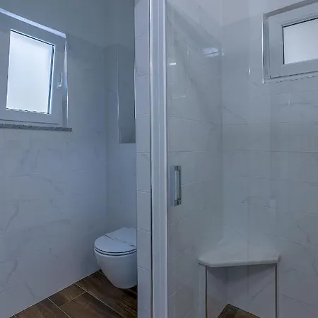 Arena Blue Dream - Modern With Terrace * Pola