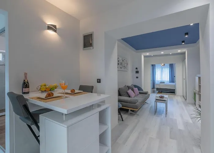 Arena Blue Dream - Modern With Terrace Pola
