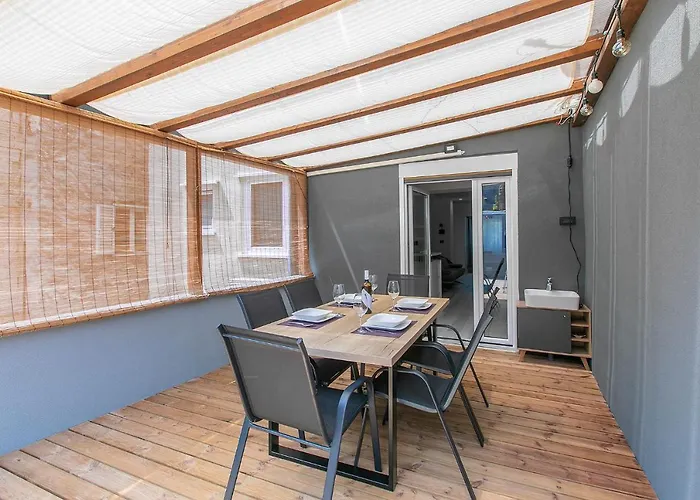 아파트 Arena Blue Dream - Modern With Terrace