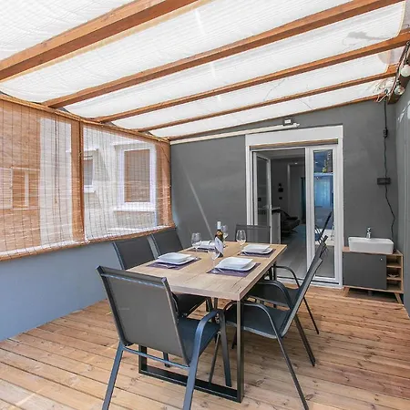 아파트 Arena Blue Dream - Modern With Terrace