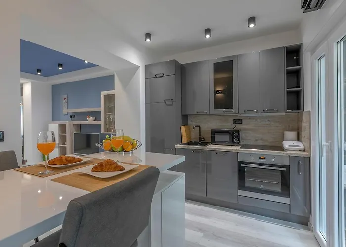 Apartment Arena Blue Dream - Modern With Terrace