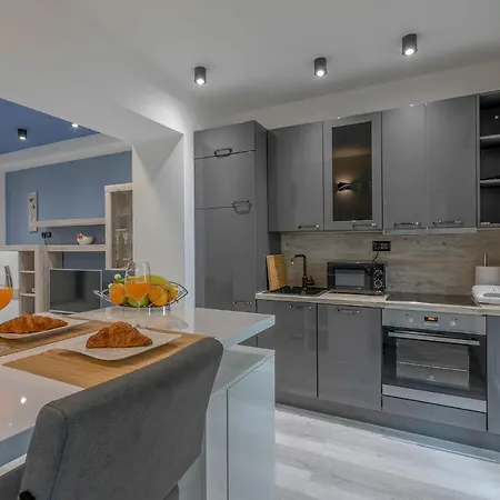 Apartment Arena Blue Dream - Modern With Terrace